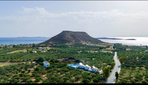 Vigla Apartment | Rousolakos Pool Apartments