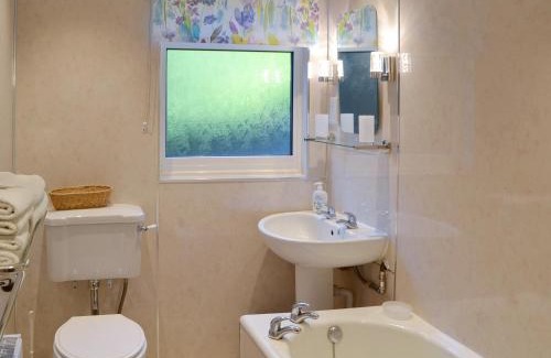 Newcastle-upon-Tyne House | Rowan Cottage-80119