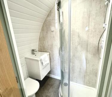 Cowbridge Apartment | Rowan Hobbit Pod at Cowbridge Cabins