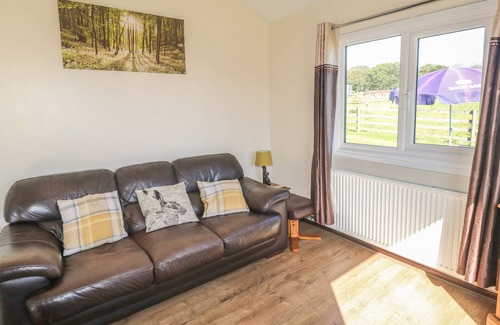 Brazzacott Cottage | ROWAN, pet friendly, character holiday cottage in Whitstone