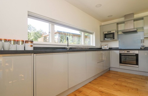 Carnon Downs Cottage | ROWAN, pet friendly, with open fire in Truro
