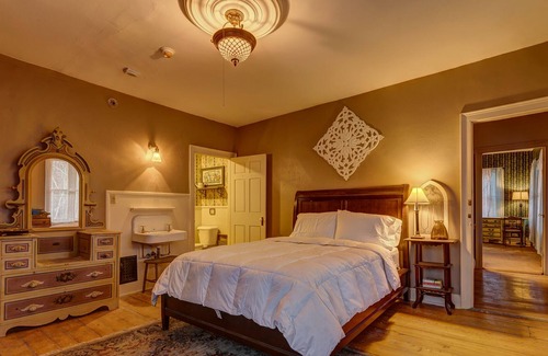 Andover Bed & Breakfast | Rowell's Inn