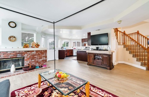 Rowland Heights House | Rowland Heights Beautiful View 4 Bedroom Luxury House near Disney
