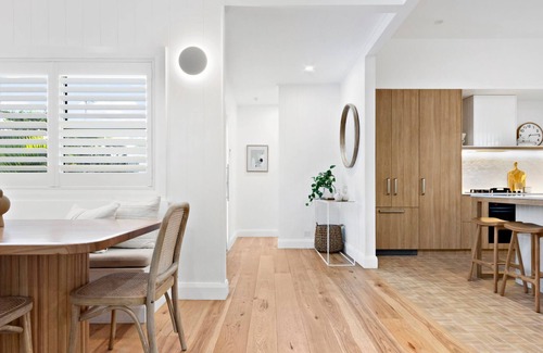 Merewether House | Rowlands- pet friendly quaint beach house
