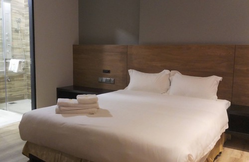 Kuching Hotel | Roxy Hotel Padungan