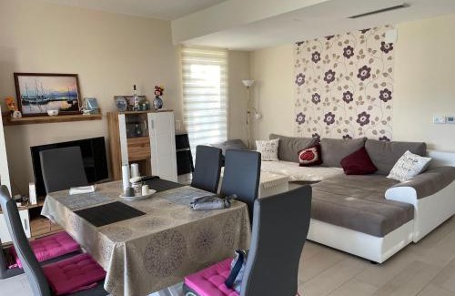 Csopak Apartment | Royal Apartman am See