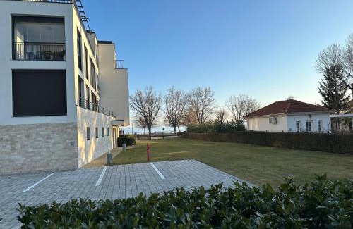 Csopak Apartment | Royal Apartman am See