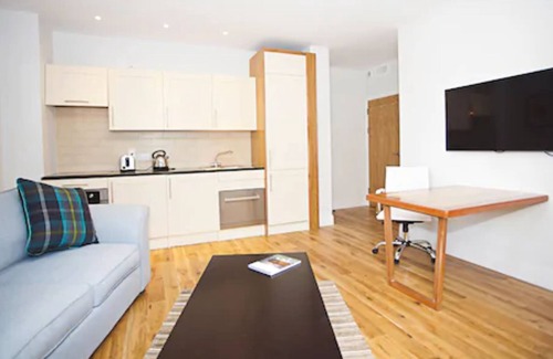 Central Aberdeen Apartment | Royal Athenaeum Suites