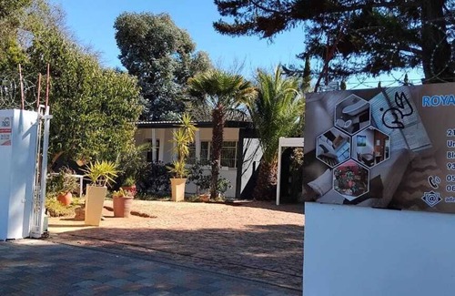 Universitas House | Royal Bafokeng Guest House