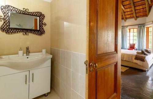 Hazyview Cabin | Royal Bakoena Hamiltonparks Country Lodge