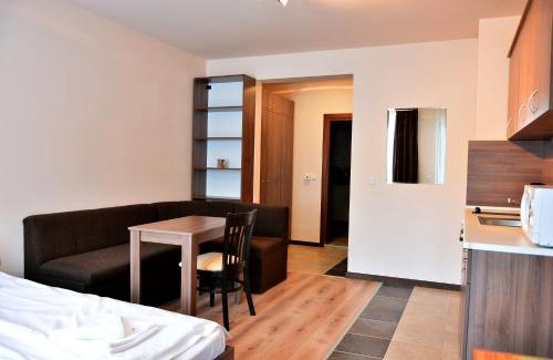 Shiligarnika Apartment | Royal Bansko - Family Apart Hotel With All Inclusive Light and Hot Pool & Jacuzzis