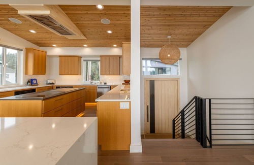 Poulsbo House | Royal Beacon: Tranquil Waterfront Retreat
