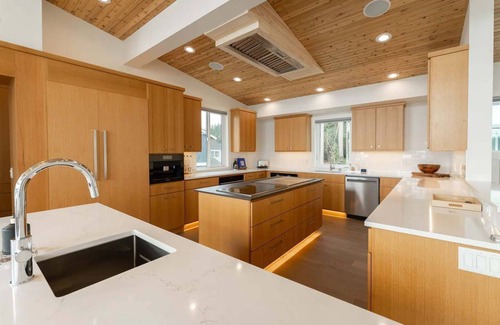 Poulsbo House | Royal Beacon: Tranquil Waterfront Retreat