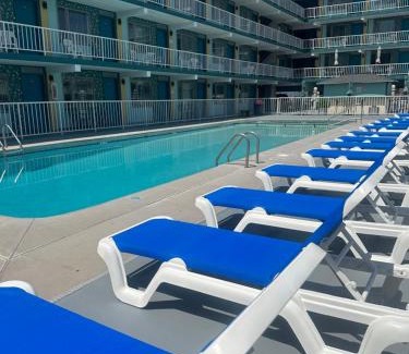Cape May - Wildwood Hotel | Royal Canadian Motel