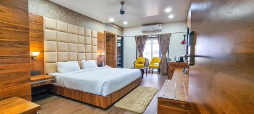 Nagpur Hotel | ROYAL CLIFF HOTEL & RESORTS