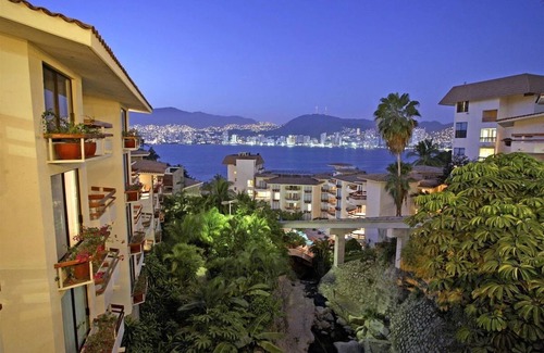 Unta Bruja Apartment | Royal Club at Park Royal Beach Acapulco