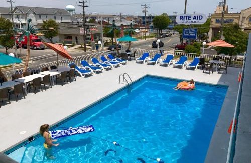 Wildwood Hotel | Royal Court Motel