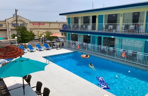 Wildwood Hotel | Royal Court Motel