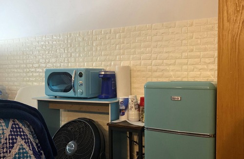 Crown Heights Apartment | Royal Crown (Heights) suite on the Parkway, near MTA trains & buses