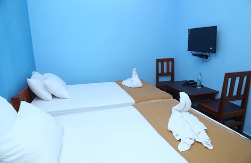 Yercaud Hotel | Royal Galaxy Inn By Elgozo