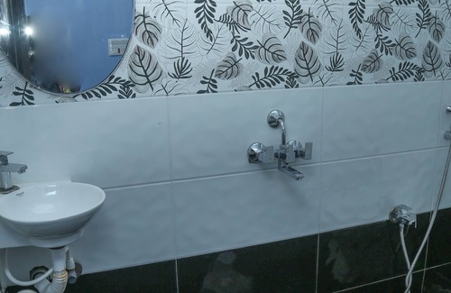 Yercaud Hotel | Royal Galaxy Inn By Elgozo