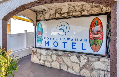 Mid City Hotel | Royal Hawaiian Inn - Mid City, Los Angeles
