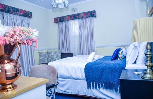 Carletonville House | Royal Highness Lux Guesthouse