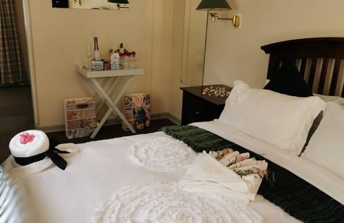 Carletonville House | Royal Highness Lux