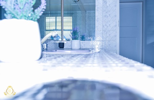 Carletonville House | Royal Highness Lux