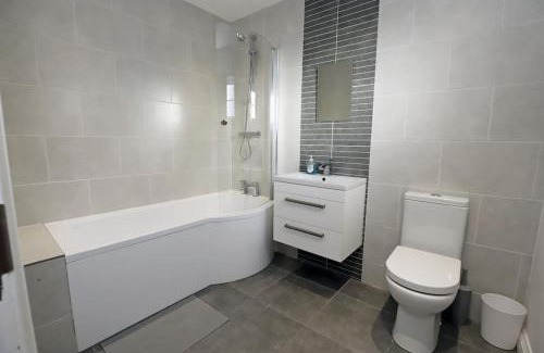 Hillsborough House | Royal Hillsborough Village Luxury Townhouse