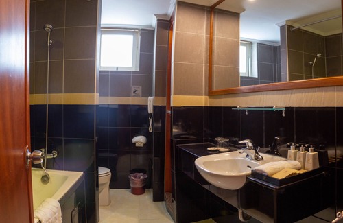 Nguyen Hue Walking Street Hotel | Royal Hotel Saigon
