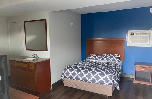 Chambersburg Hotel | Royal Inn
