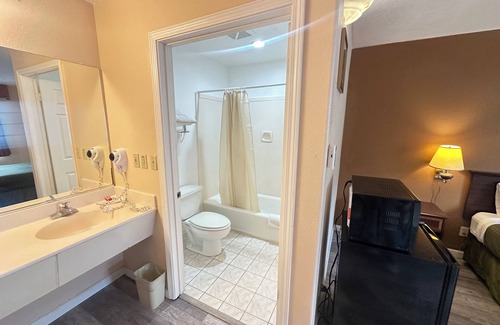 Watsonville Hotel | ROYAL INN