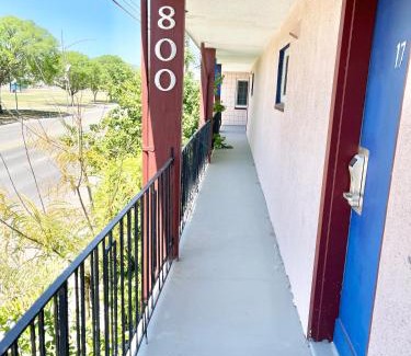 Coalinga Hotel | Royal Lodge