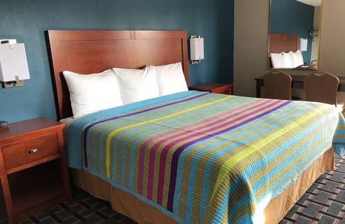 Martinsville Hotel | Royal Motel
