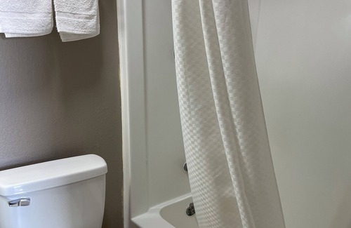 Martinsville Hotel | Royal Motel