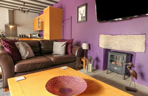 Newton Grange Cottage | ROYAL OAK, family friendly, character holiday cottage in Ashbourne