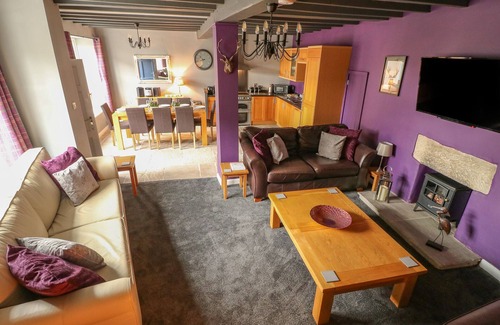 Newton Grange Cottage | ROYAL OAK, family friendly, character holiday cottage in Ashbourne