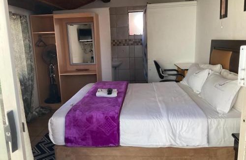 Greater Johannesburg Metropolitan Area House | Royal Olympia Lodges & Safaris RSA