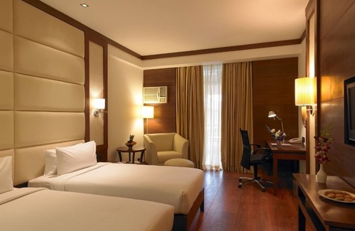 Yelahanka Resort | Royal Orchid Resort & Convention Centre