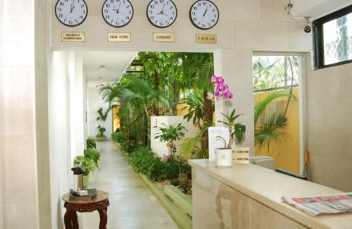 Mata Hambre Hotel | Royal Palace Hotel