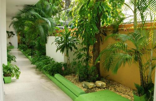 Mata Hambre Hotel | Royal Palace Hotel
