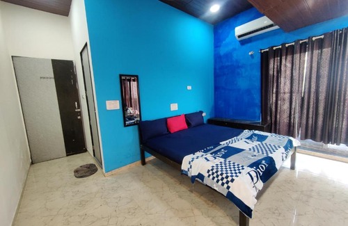 Aarey Colony Villa | Royal Palms Party House