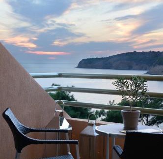 Potos Resort | Royal Paradise Beach Resort & Spa - Adults Friendly Hotel
