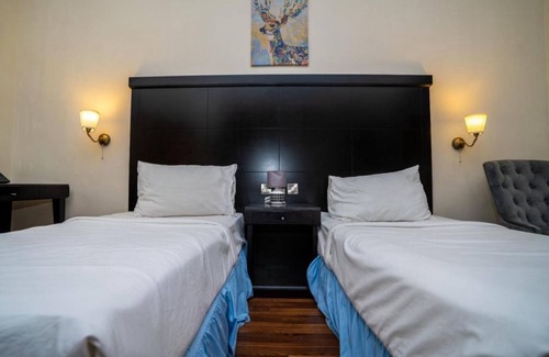 Jumeira 1 Hotel | Royal Prestige Hotel