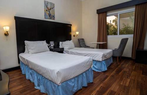 Jumeira 1 Hotel | Royal Prestige Hotel
