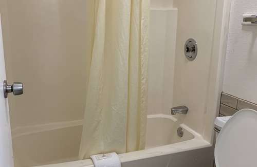 Rock Hill Hotel | Royal Regency Inn
