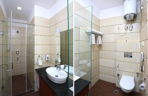DLF City Hotel | Royal Residence On MG Road