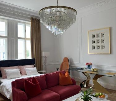 Rudolfsheim-Funfhaus Apartment | Royal Residence Schönbrunn