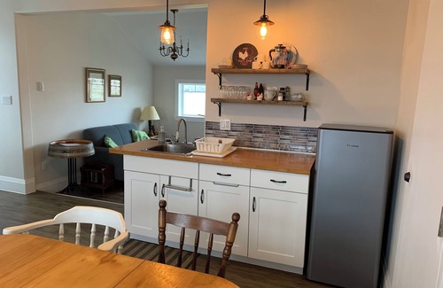 Milford House | Royal Road Retreat ~ Cheesemaker’s Loftn(sleeps 6 max)